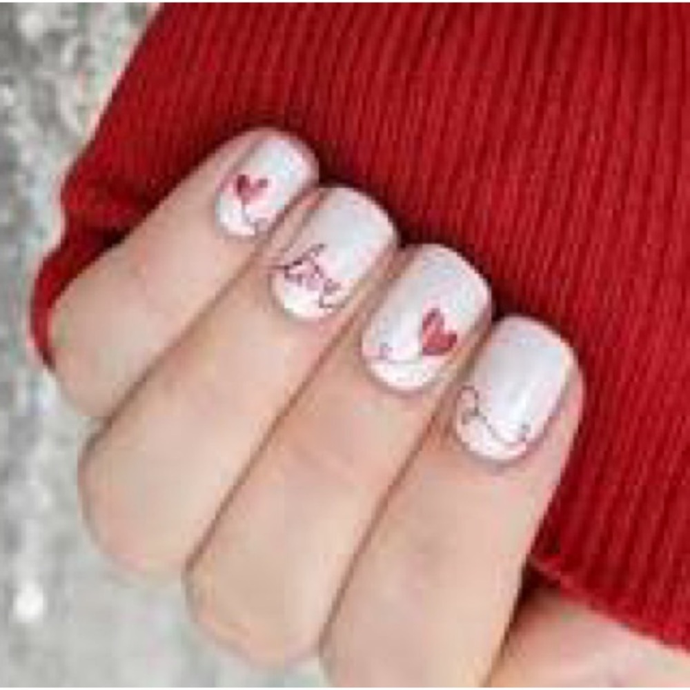 Color Street Nail Strips NWT - Love Letter

Just in time for Valentine's Day!